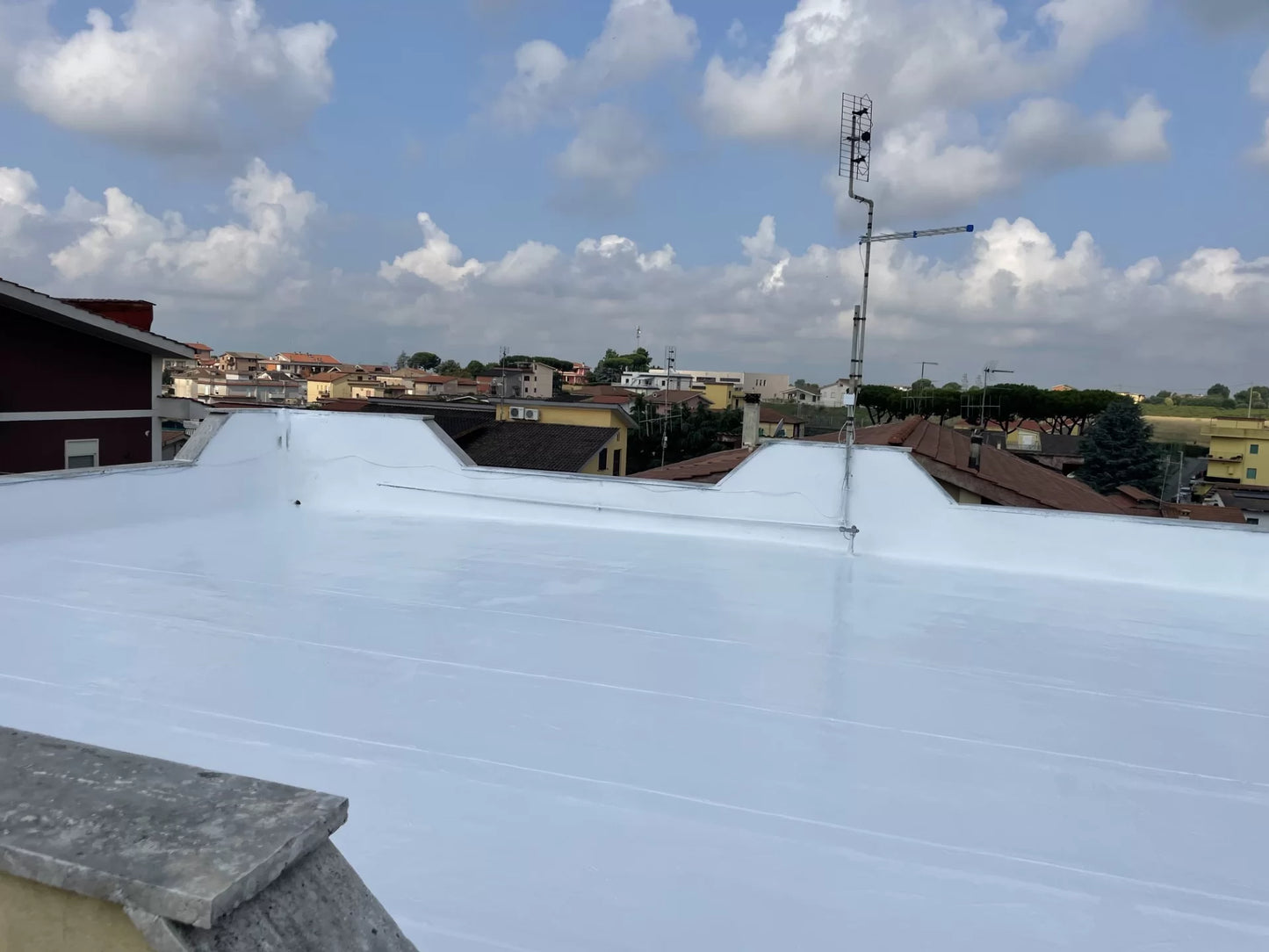 Resina impermeabilizzante per terrazzi all'acqua POLIUR.H2O WHITE 12 lt